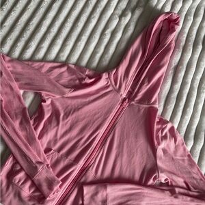 skims bubble gum pink